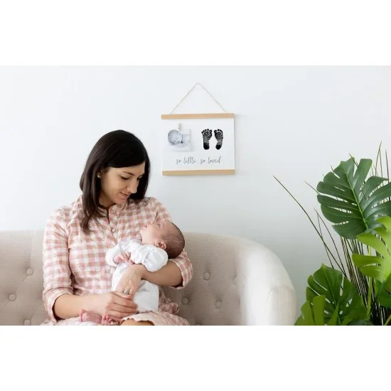 Tablou cu fotografie si amprente ale bebelusului - Pearhead