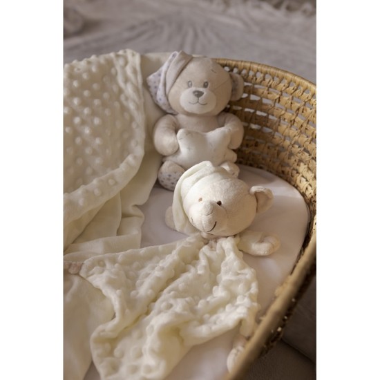 Set cadou nou nascuti cu paturica pufoasa si 2 jucarii pentru bebelusi Inter Baby crem