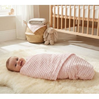 Paturica din jacquard pentru bebelusi Snuggle Baby roz 75x90 cm