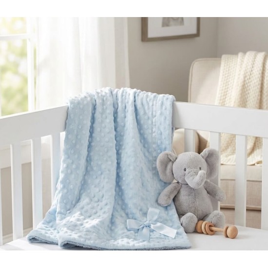 Paturica premium Soft Touch bleu cu buline in relief si blanita Sherpa 75x100 cm