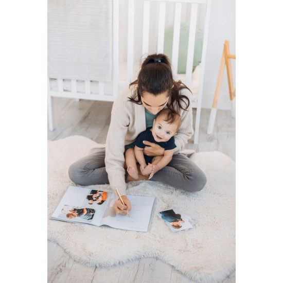 Caietul bebelusului cu amprenta cerneala gri Hello Baby Pearhead