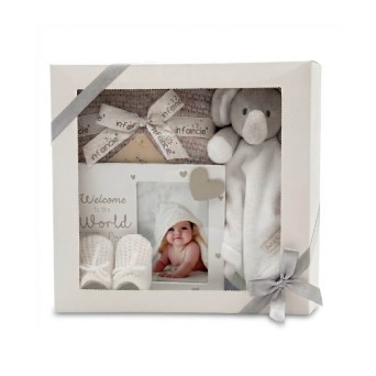 Set Cadou Bebelusi 8 Piese "Welcome to the World" - Alb - marimea 3-6 luni