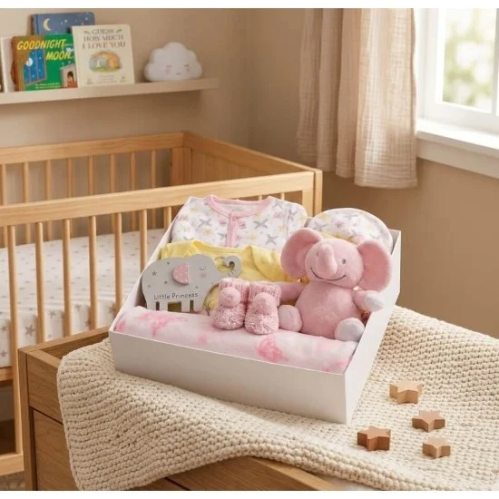 Set cadou bebelusi 9 piese fetite cu paturica fleece roz jucarie elefantel eco haine bumbac body galben Little Love Bug si salopeta fluturi